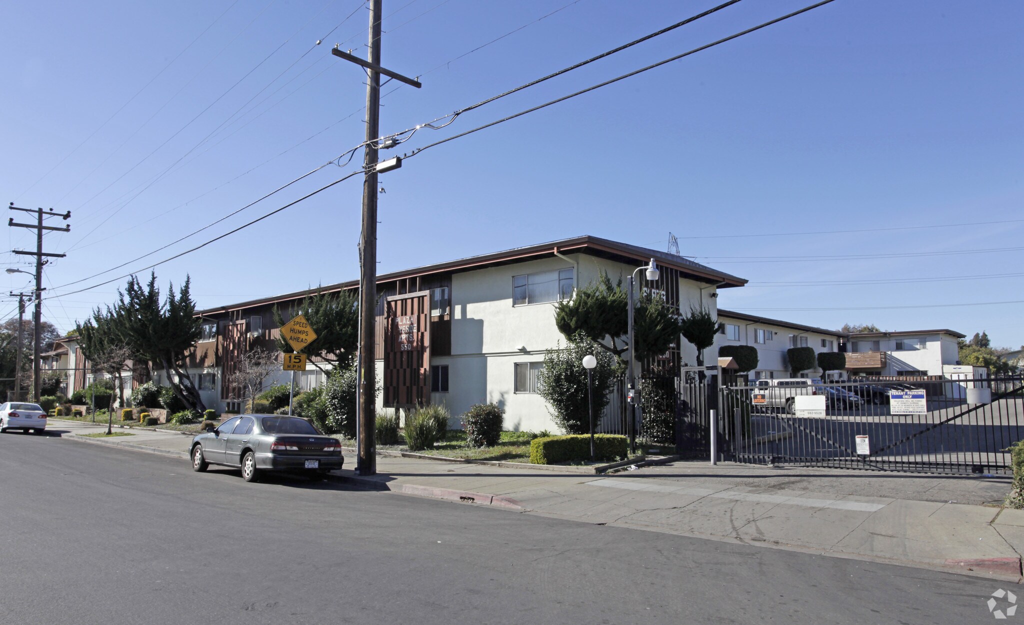 550 Berry Ave, Hayward, CA for sale Primary Photo- Image 1 of 83