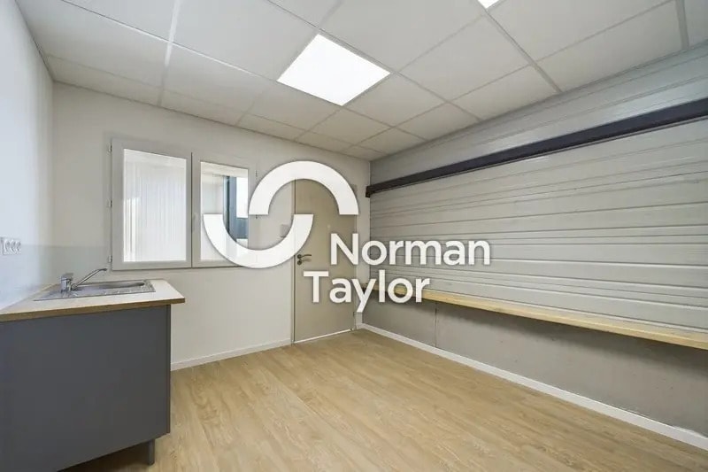 Flex in Montpellier for lease - Interior Photo - Image 3 of 11