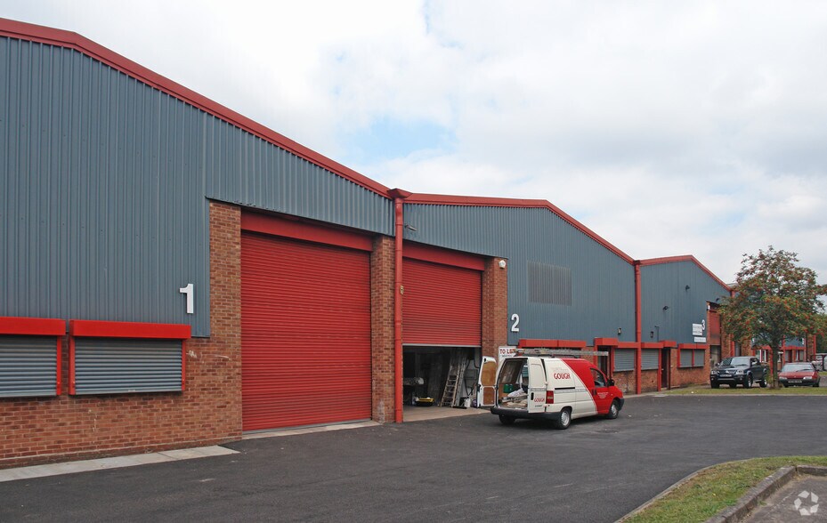 Timmis Rd, Stourbridge à louer - Photo du bâtiment - Image 2 de 3