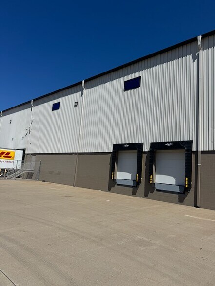 300 Lasley Ave, Wilkes-Barre, PA for lease - Building Photo - Image 2 of 12