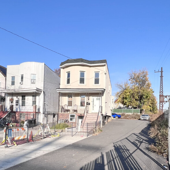 1604 Van Buren St, Bronx, NY for sale - Building Photo - Image 1 of 31