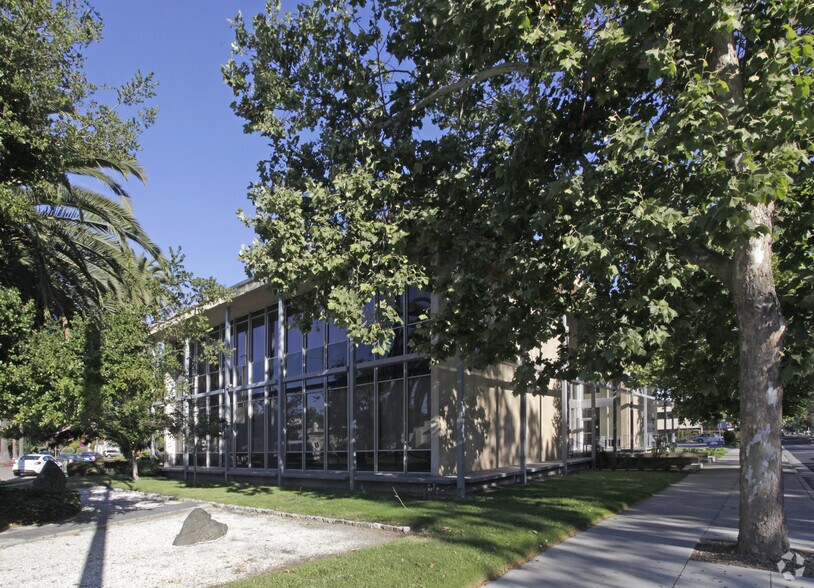 515 N 1st St, San Jose, CA à louer - Photo du bâtiment - Image 2 de 3