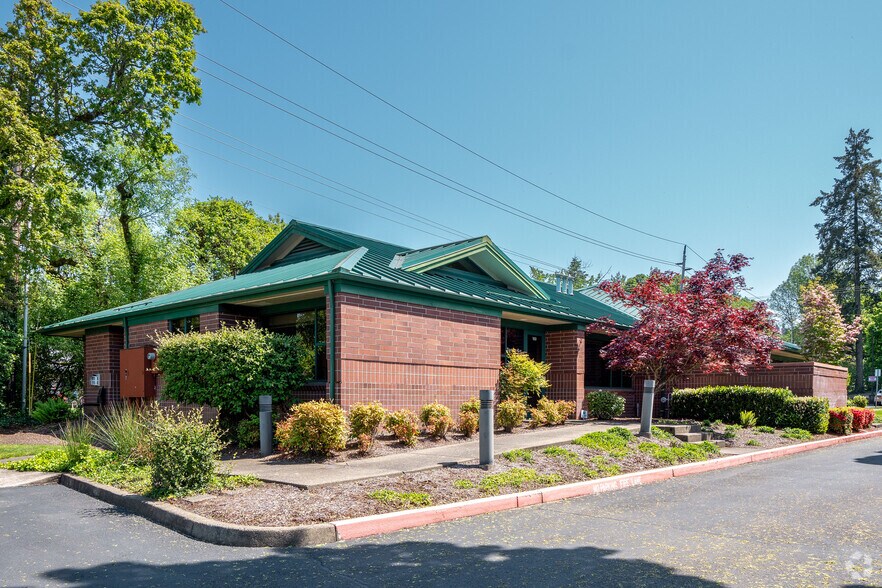 3155 River Rd S, Salem, OR à vendre - Photo du bâtiment - Image 3 de 20