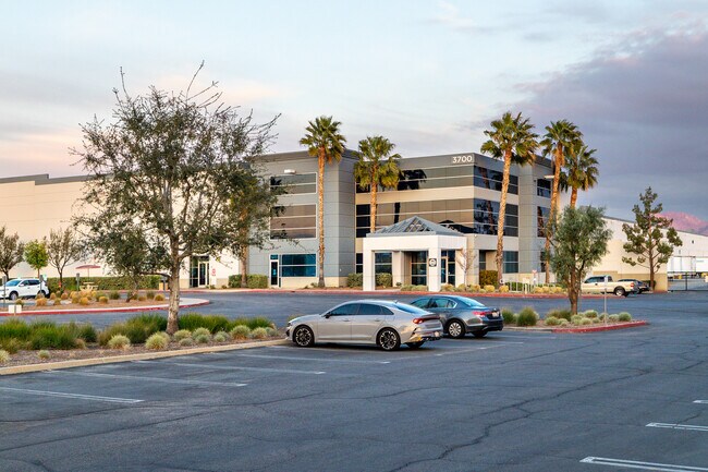 Plus de détails pour 3700 Indian Ave, Perris, CA - Industriel à louer