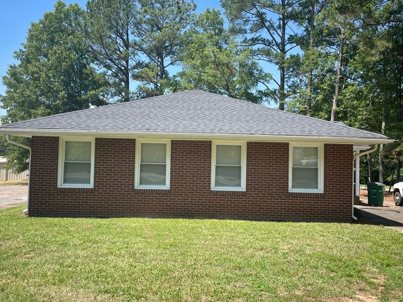 203 N Hamilton St, Williamston, SC for sale - Building Photo - Image 2 of 9