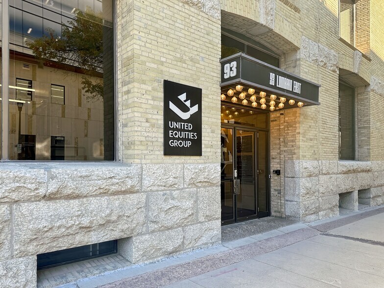 93 Lombard Av, Winnipeg, MB à louer - Photo du bâtiment - Image 2 de 13