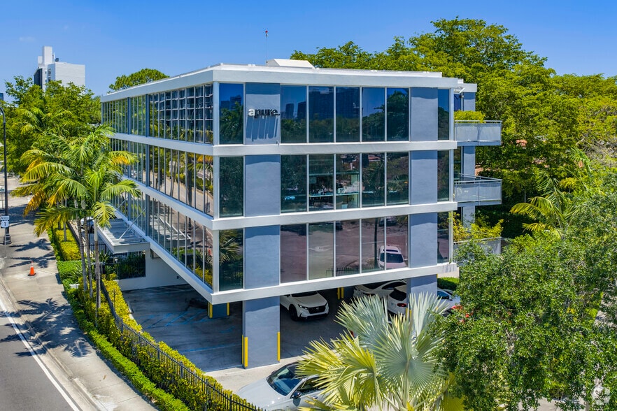 5555 Biscayne Blvd, Miami, FL for lease - Building Photo - Image 2 of 12