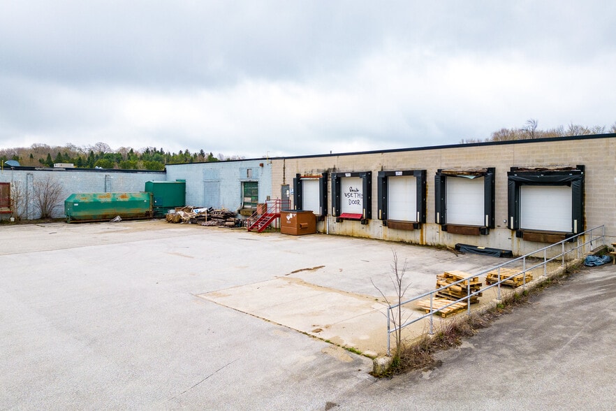 2 Terra Dr, Markdale, ON à vendre - Photo du bâtiment - Image 2 de 14