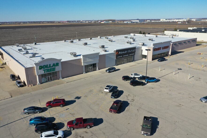 1647-1657 38th St, Peru, IL for lease - Primary Photo - Image 1 of 1