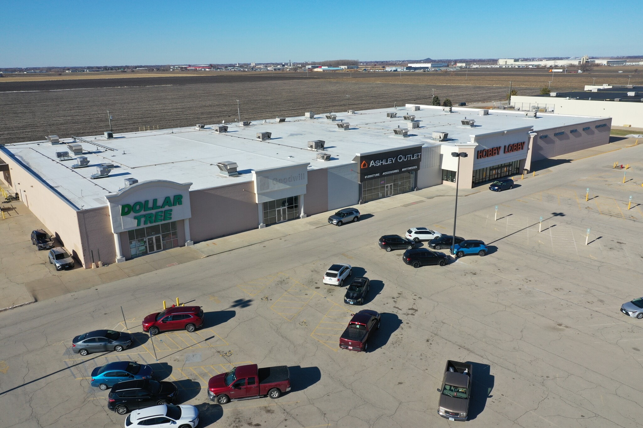 1647 38th St, Peru, IL for lease Primary Photo- Image 1 of 2