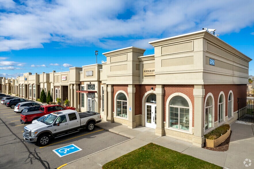 1525 Cornwall Rd, Oakville, ON for sale - Building Photo - Image 3 of 4