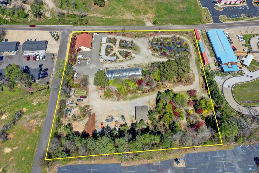 153 Franklin St, Hot Springs, AR à vendre - Photo du bâtiment - Image 1 de 15