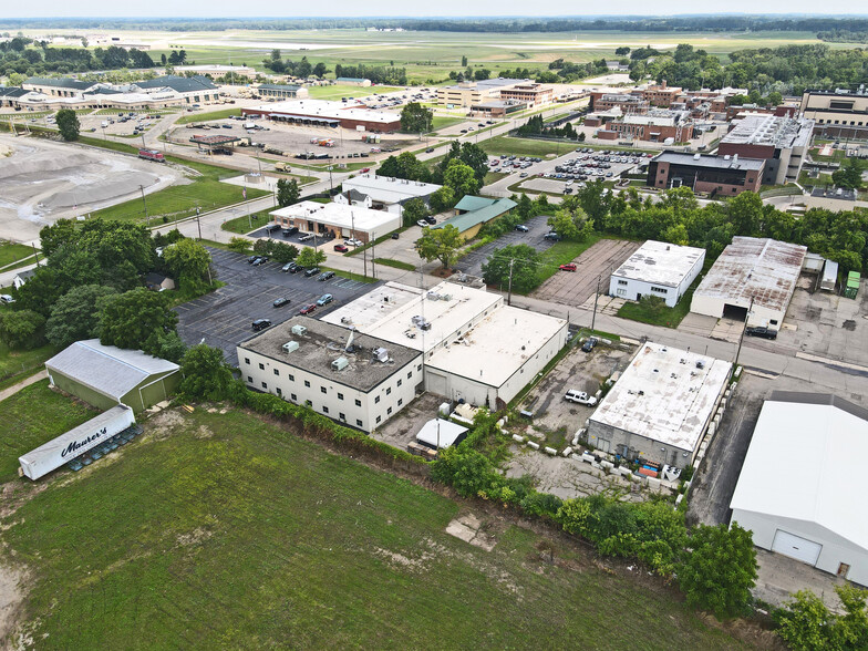 Terminal Rd., Lansing portfolio of 2 properties for sale on LoopNet.ca - Building Photo - Image 3 of 10