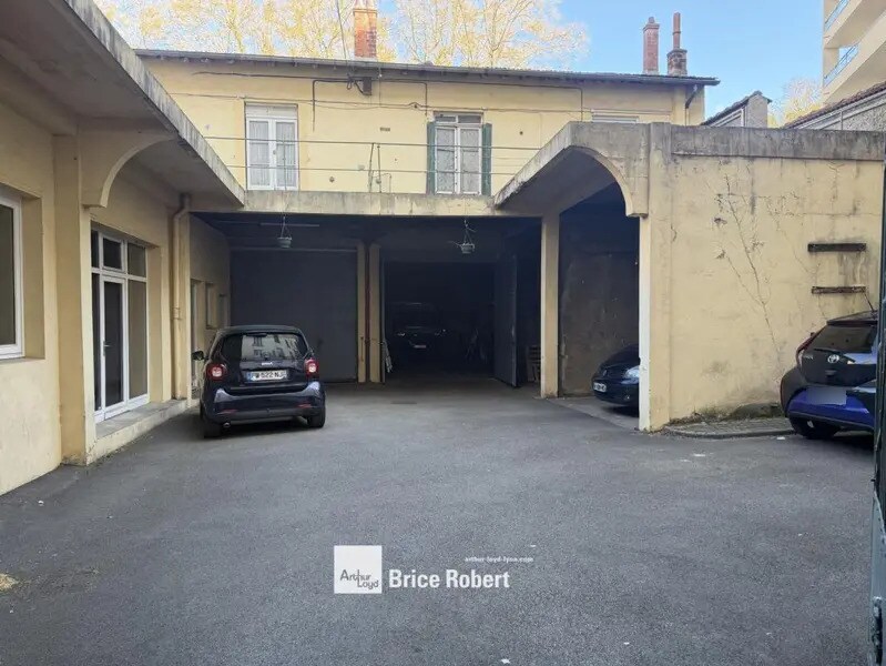 5 Rue Des Entrepôts, Lyon à vendre Photo du bâtiment- Image 1 de 6