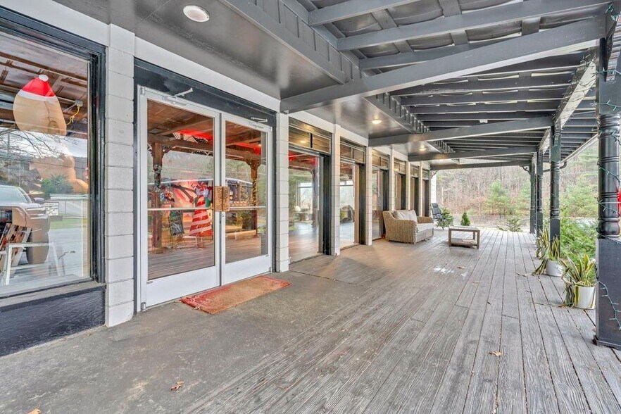 3894 US Hwy 321, Blowing Rock, NC à vendre - Photo du bâtiment - Image 2 de 28