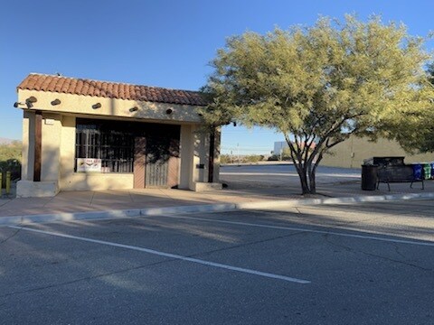 5653 Plaza Rd, Twentynine Palms, CA à vendre Photo du bâtiment- Image 1 de 12