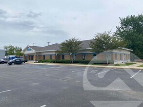 117 E Yeasting St, Gibsonburg, OH à louer Photo du bâtiment- Image 1 de 1