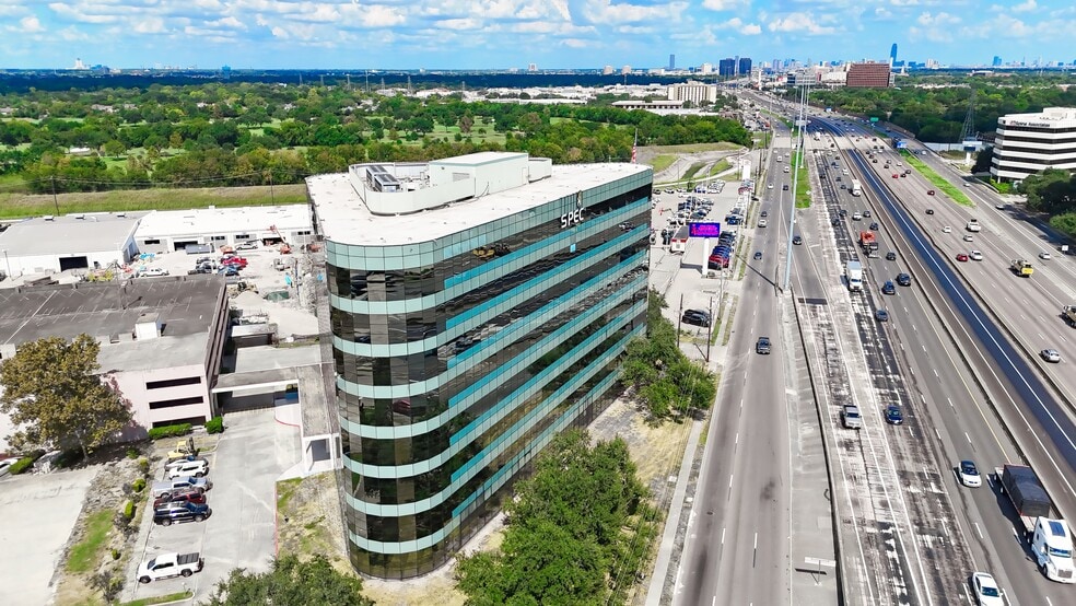 9494 Southwest Fwy, Houston, TX for lease - Building Photo - Image 2 of 9