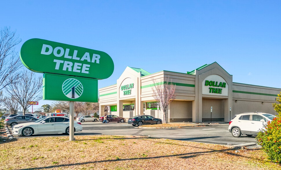 Diverse Net Lease Portfolio portfolio of 17 properties for sale on LoopNet.ca - Building Photo - Image 2 of 18