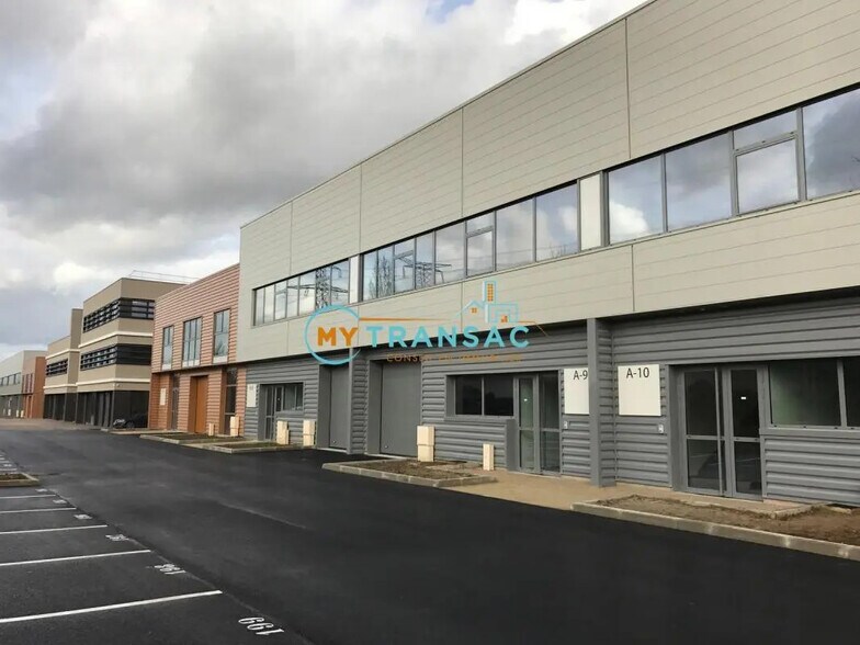 Flex dans Bussy-Saint-Martin à louer - Photo du bâtiment - Image 3 de 4