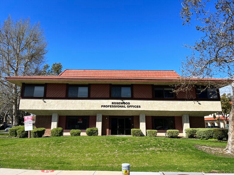 340 Rosewood Ave, Camarillo, CA à louer - Photo du bâtiment - Image 2 de 15