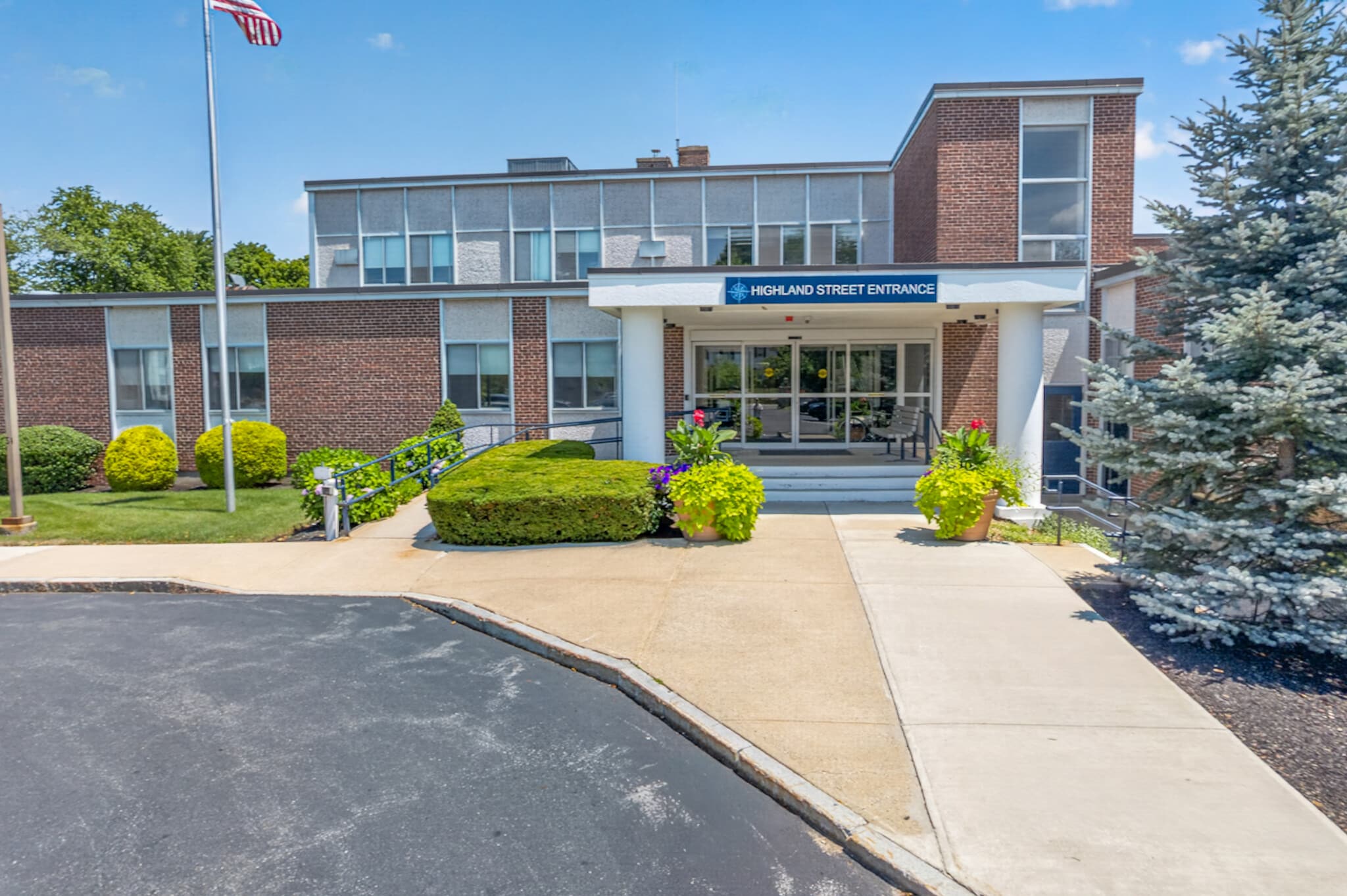 24 Morrill Pl, Amesbury, MA for lease Building Photo- Image 1 of 5