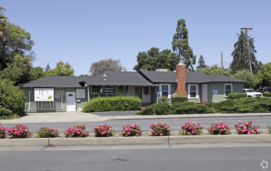 3607 Clayton Rd, Concord, CA for lease - Building Photo - Image 2 of 4
