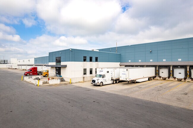 Plus de détails pour 401 Rue Marie-Curie, Vaudreuil-dorion, QC - Industriel à louer