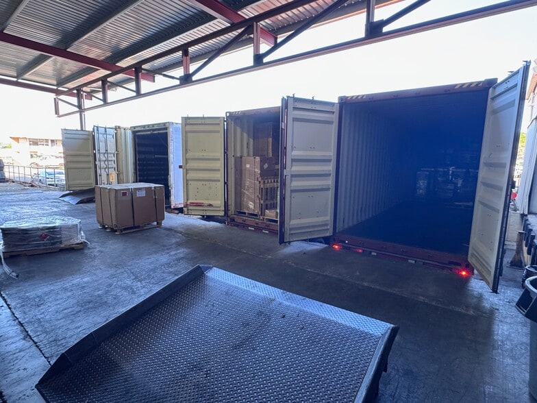 1027-1049 Kikowaena Pl, Honolulu, HI for lease - Building Photo - Image 2 of 4