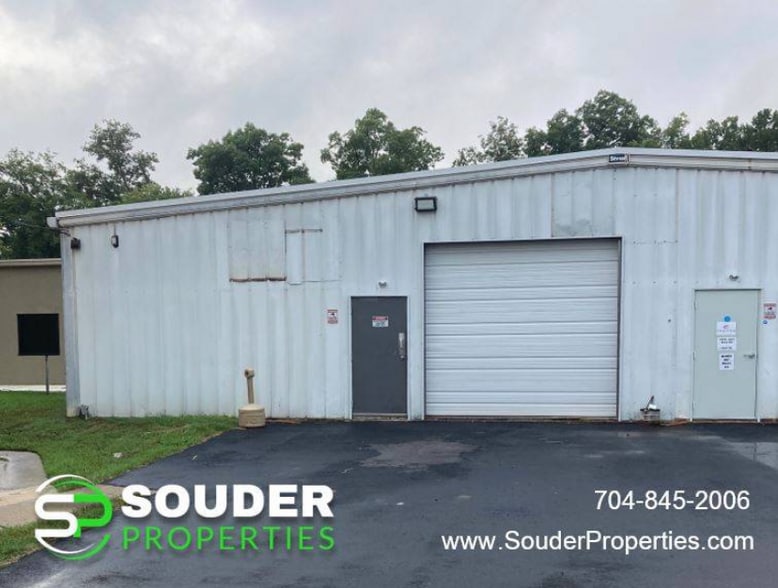 10721 John Price Rd, Charlotte, NC for lease - Building Photo - Image 3 of 11