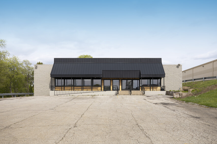 4541 S Noland Rd, Independence, MO for sale - Building Photo - Image 1 of 1