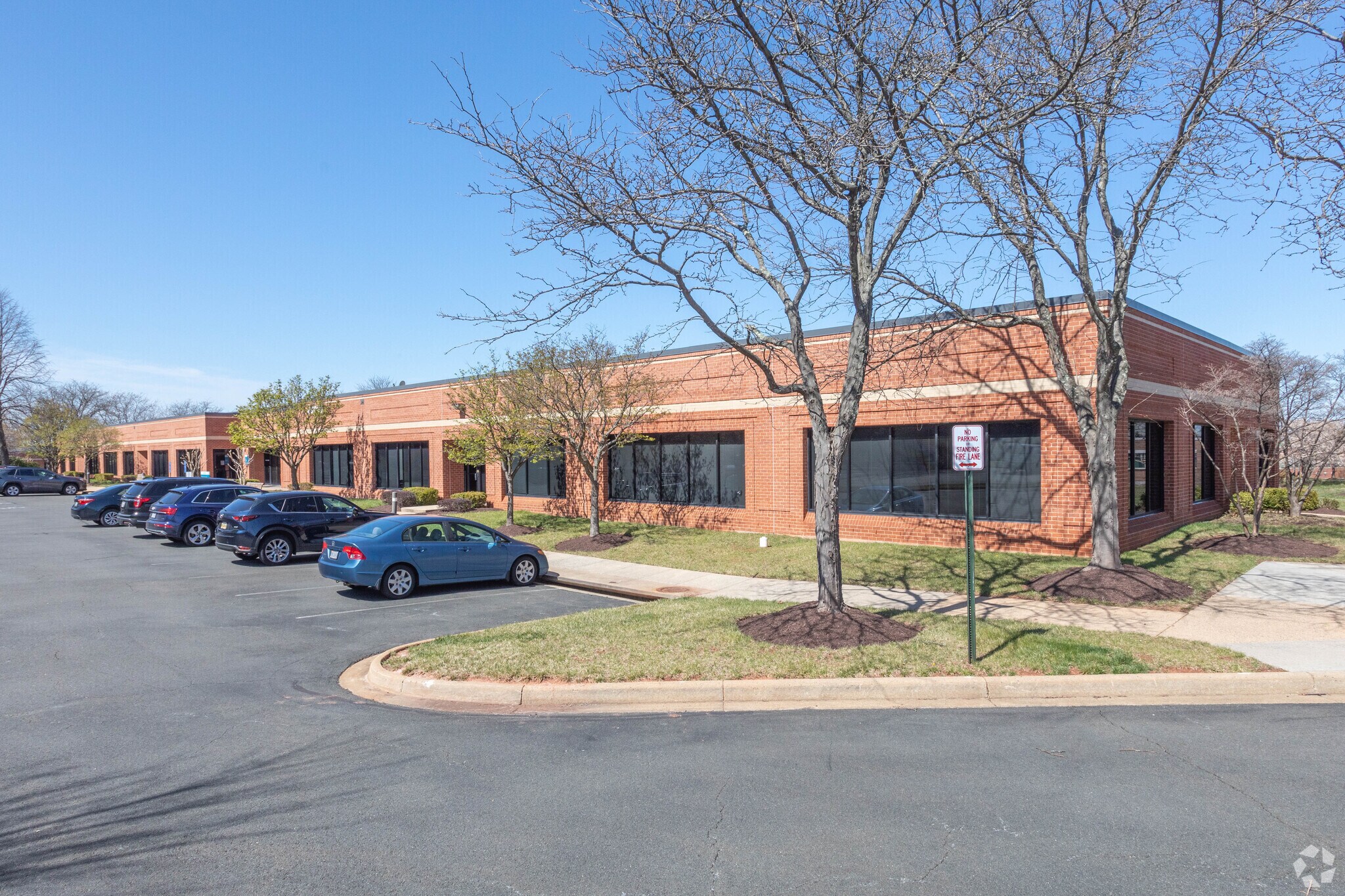 46020 Manekin Plz, Dulles, VA for lease Building Photo- Image 1 of 4