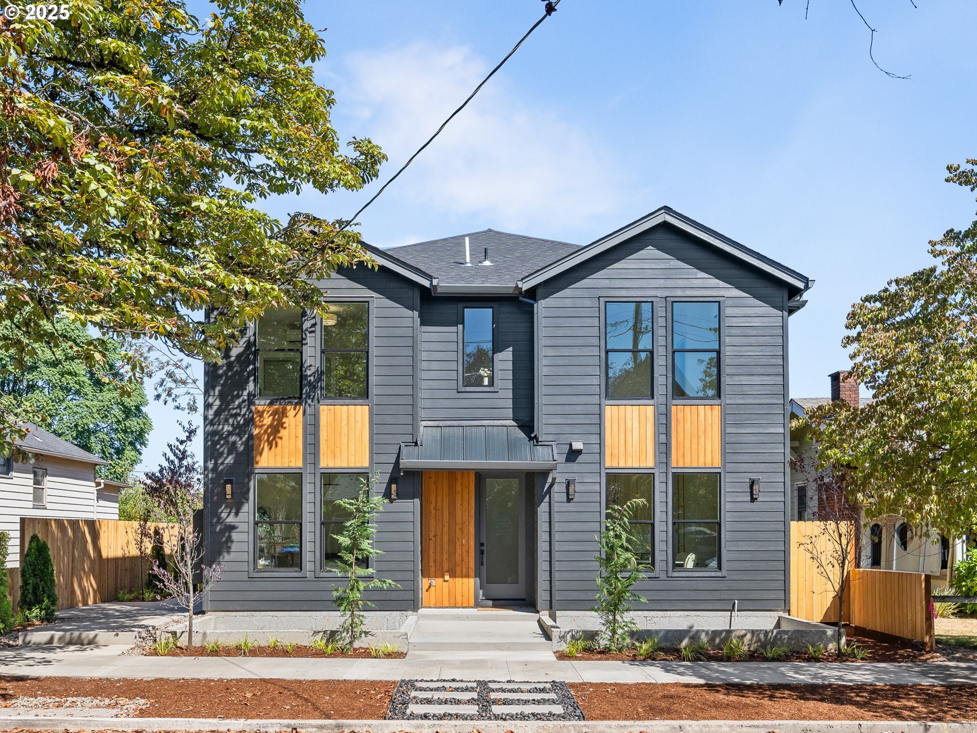 2065 Harold st, Portland, OR for sale Primary Photo- Image 1 of 18