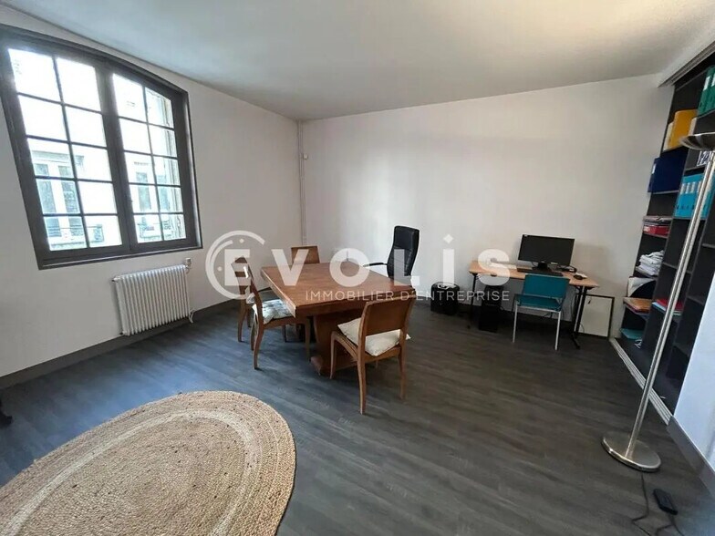 Office in Bordeaux for sale - Interior Photo - Image 2 of 6