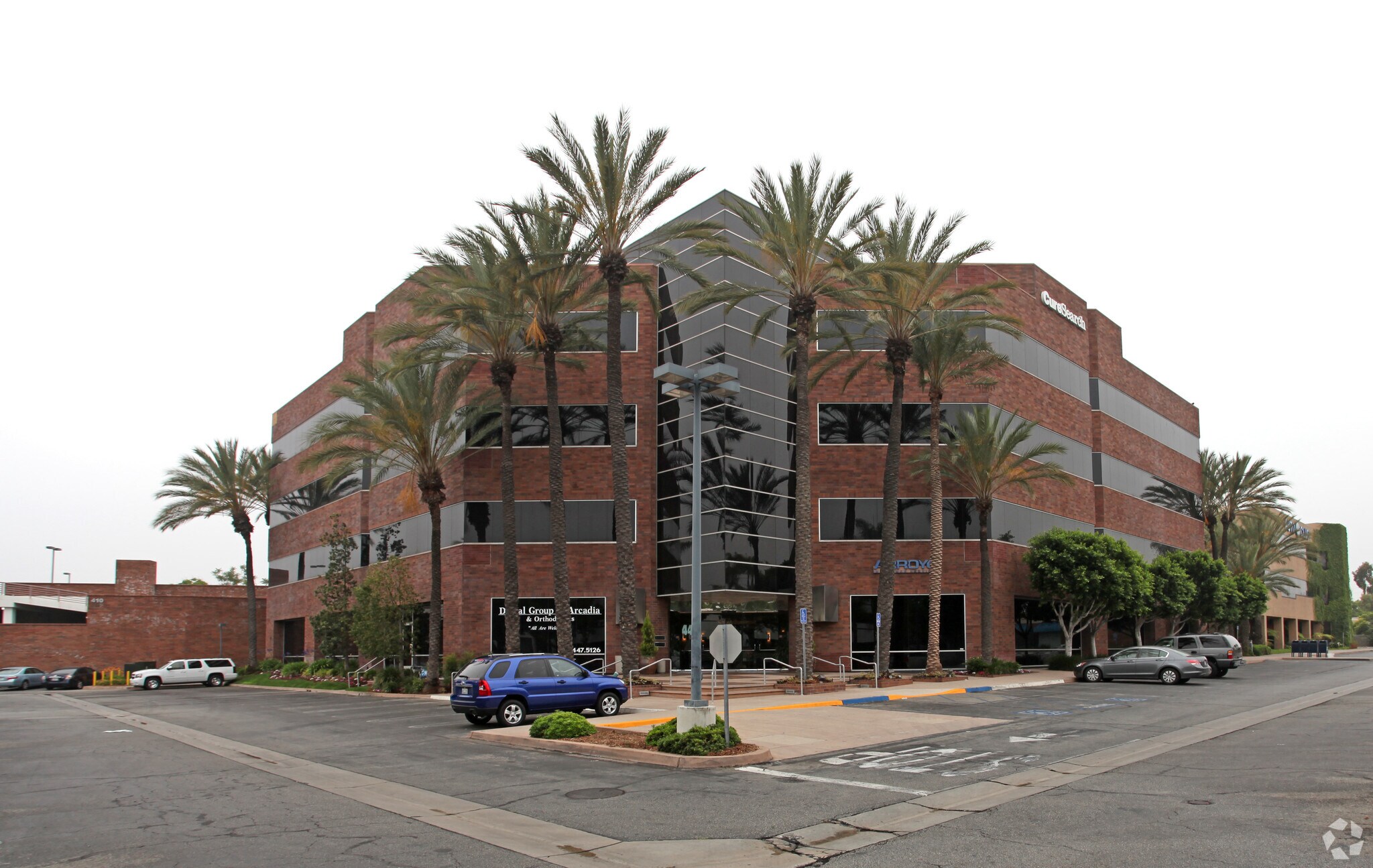 440 E huntington Dr, Arcadia, CA à louer Photo du bâtiment- Image 1 de 11