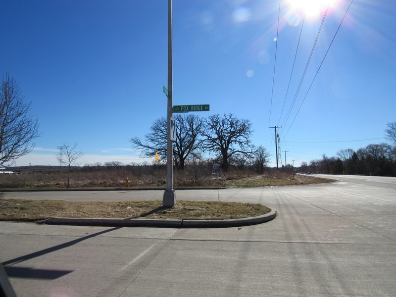 1550 Fox Ridge Dr, Fond Du Lac, WI for sale - Building Photo - Image 3 of 7