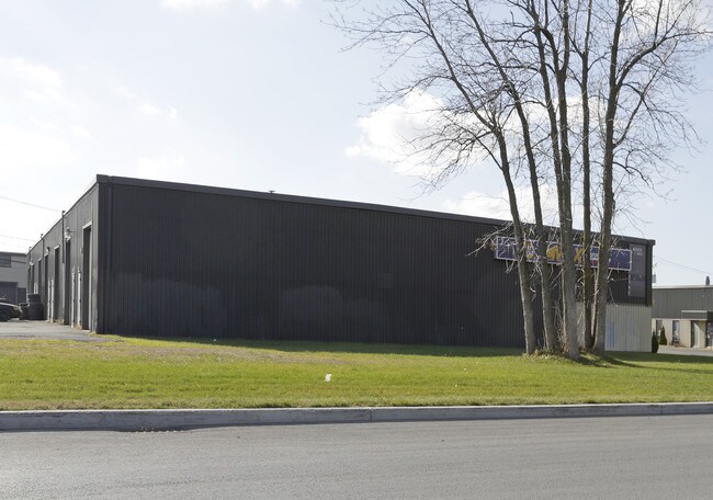 More details for 4505 Av Thibault, Longueuil, QC - Industrial for Lease