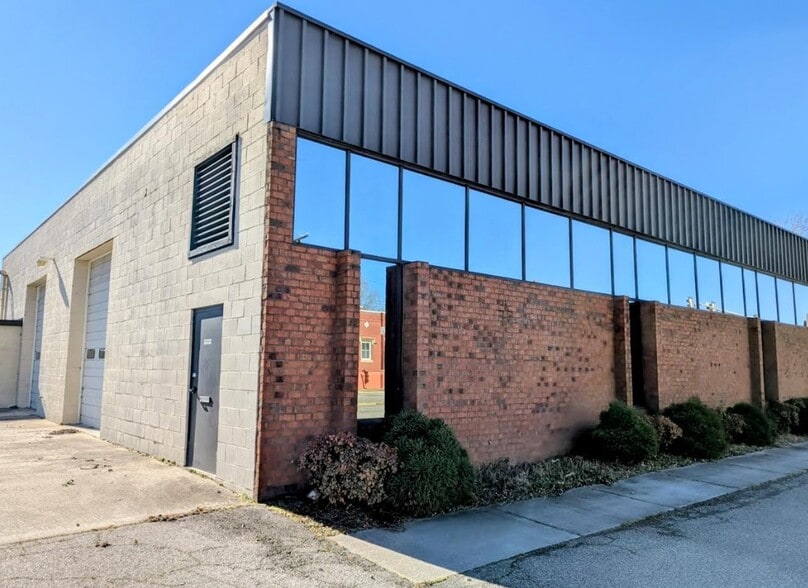 500 W City Point Rd, Hopewell, VA à vendre - Photo du bâtiment - Image 2 de 9