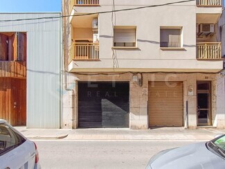 Plus de détails pour Multi-résidentiel à vendre