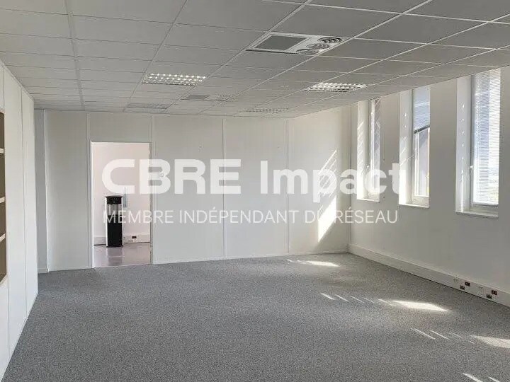 Office in Dijon for lease Interior Photo- Image 1 of 6