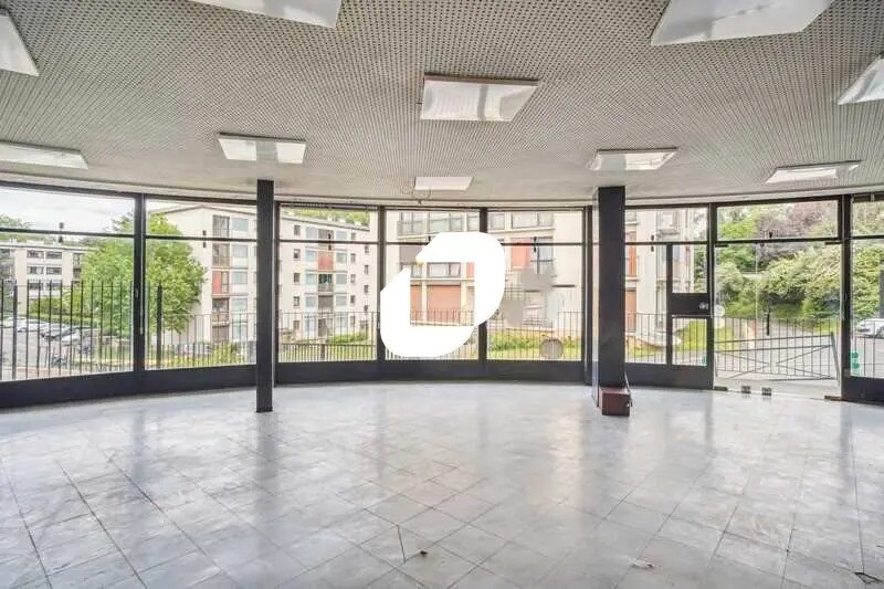 Commerce de détail dans Palaiseau à louer - Photo du bâtiment - Image 3 de 13