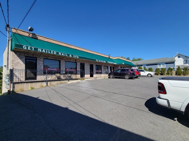3911 Amboy Rd, Staten Island, NY for lease - Building Photo - Image 2 of 10