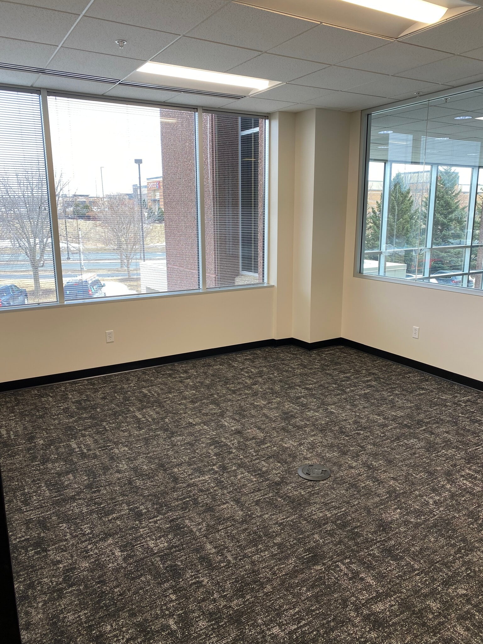 1515 Central Pky, Eagan, MN for lease Interior Photo- Image 1 of 6