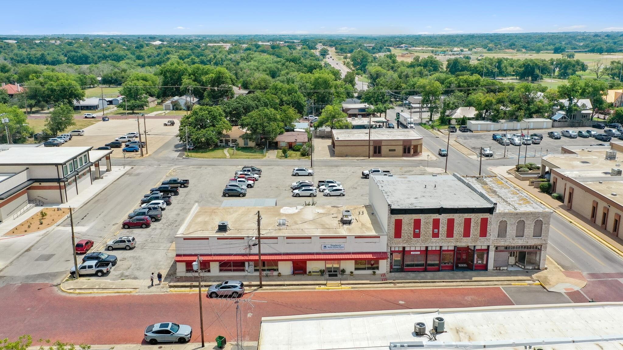 164 E College St, Stephenville, TX for sale Primary Photo- Image 1 of 1