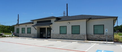 7630 Dowdell Rd, Spring, TX for lease Interior Photo- Image 2 of 34