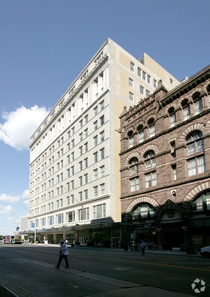 960 Main St, Hartford, CT à louer - Photo du bâtiment - Image 2 de 16