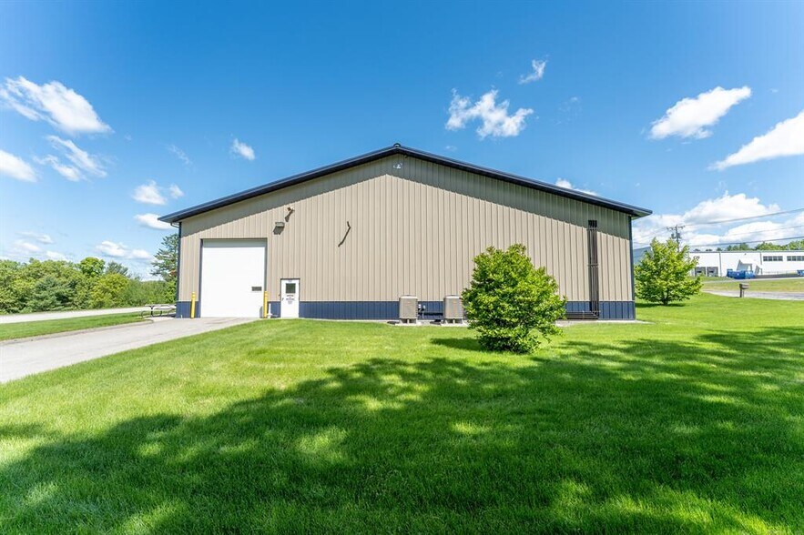 51 Ridge Rd, Putnam, CT à vendre - Photo du bâtiment - Image 3 de 17