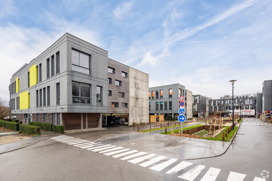 87 Rue Du Molinel, Marcq-en-Baroeul à louer - Photo du bâtiment - Image 3 de 22