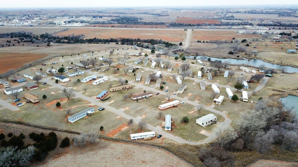 3203 S Highway 183, Clinton, OK for sale - Primary Photo - Image 1 of 3