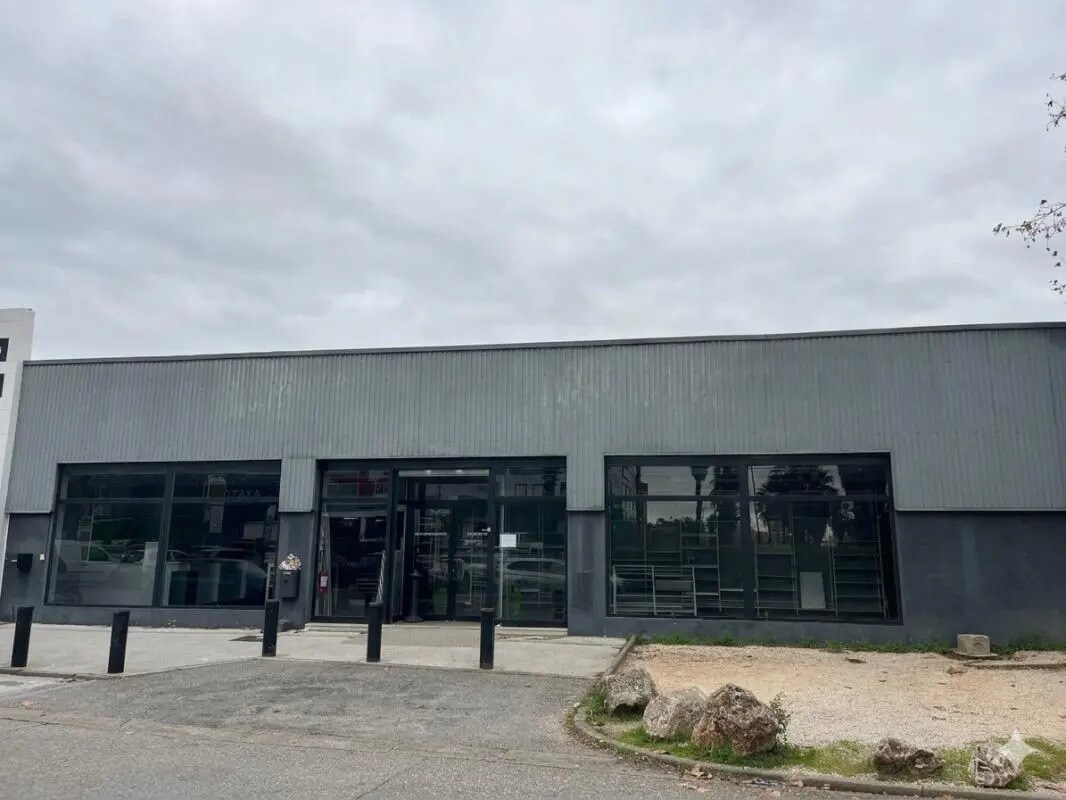 Retail in La Valette-du-Var for lease Building Photo- Image 1 of 8